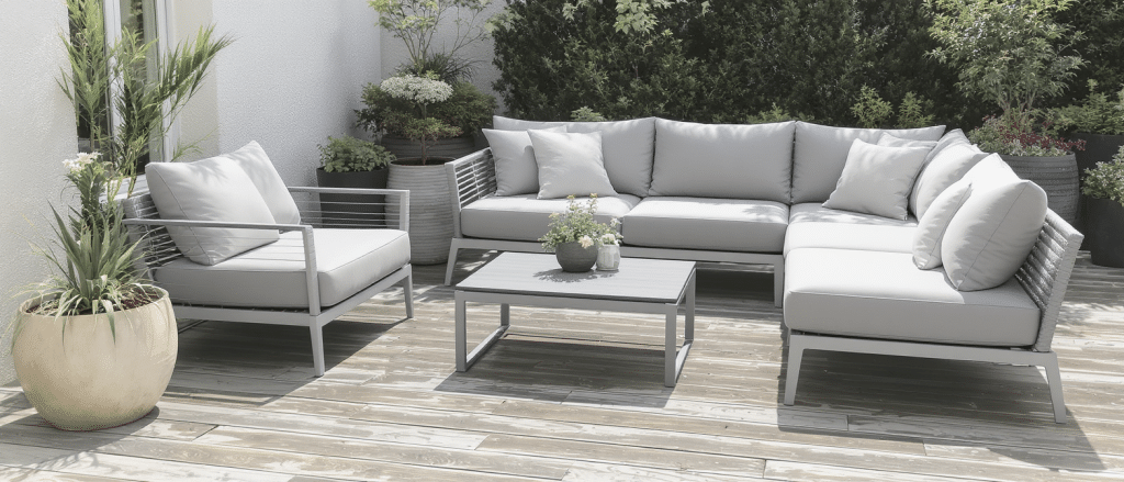 d&eacute;couvrez notre s&eacute;lection &eacute;l&eacute;gante de salons de jardin jardiland, parfaits pour sublimer votre terrasse et profiter pleinement de vos moments en plein air.