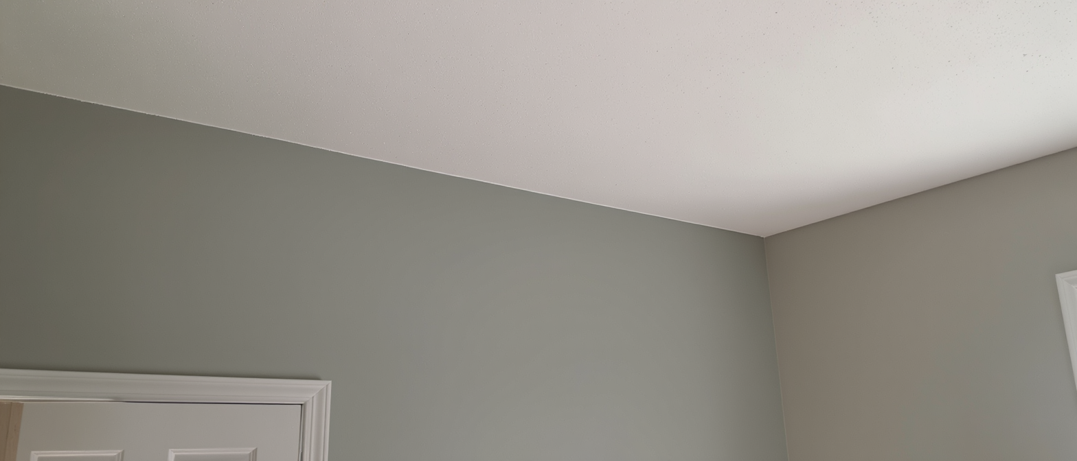 d&eacute;couvrez le cloud capping : associez des murs color&eacute;s &agrave; un plafond blanc pour apporter du caract&egrave;re et transformer votre pi&egrave;ce.