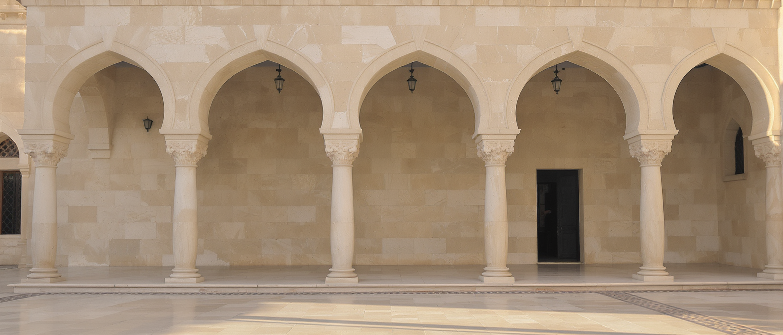 d&eacute;couvrez une villa ottomane d'exception sublim&eacute;e par le travertin et des teintes naturelles &eacute;l&eacute;gantes, alliant charme historique et design raffin&eacute; pour un cadre de vie unique.